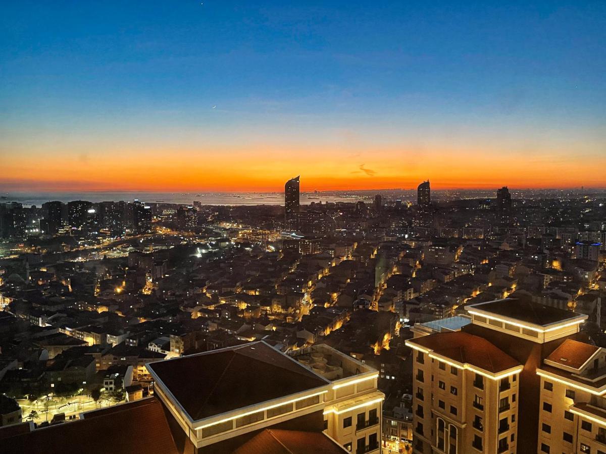 Emaar, Dinner At 102M With A View Of The Bosphorus Istanbul Exterior foto